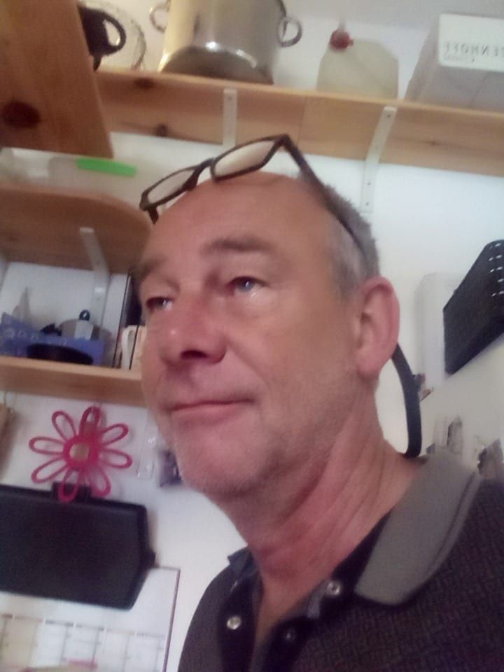 Ken - Telegram gay à Zwillikon Profil de Ken, 40 ans, Telegram gay à Zwillikon (Zurich)