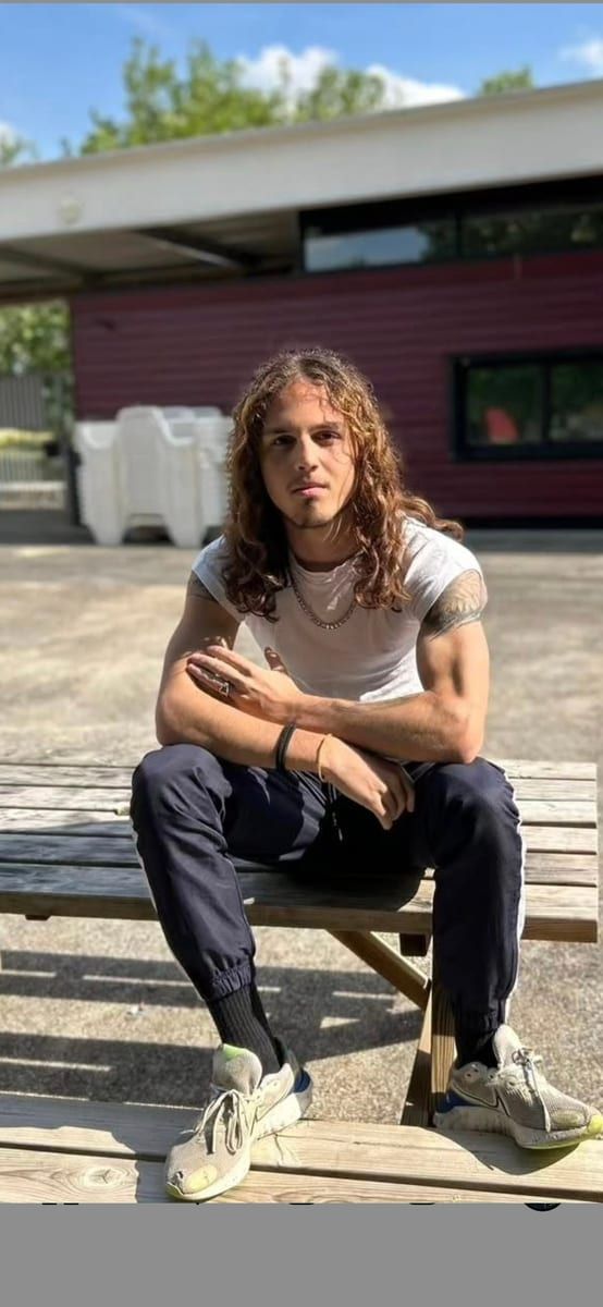 Profil de Kenzi, 26 ans, Telegram gay à Lax (Valais)