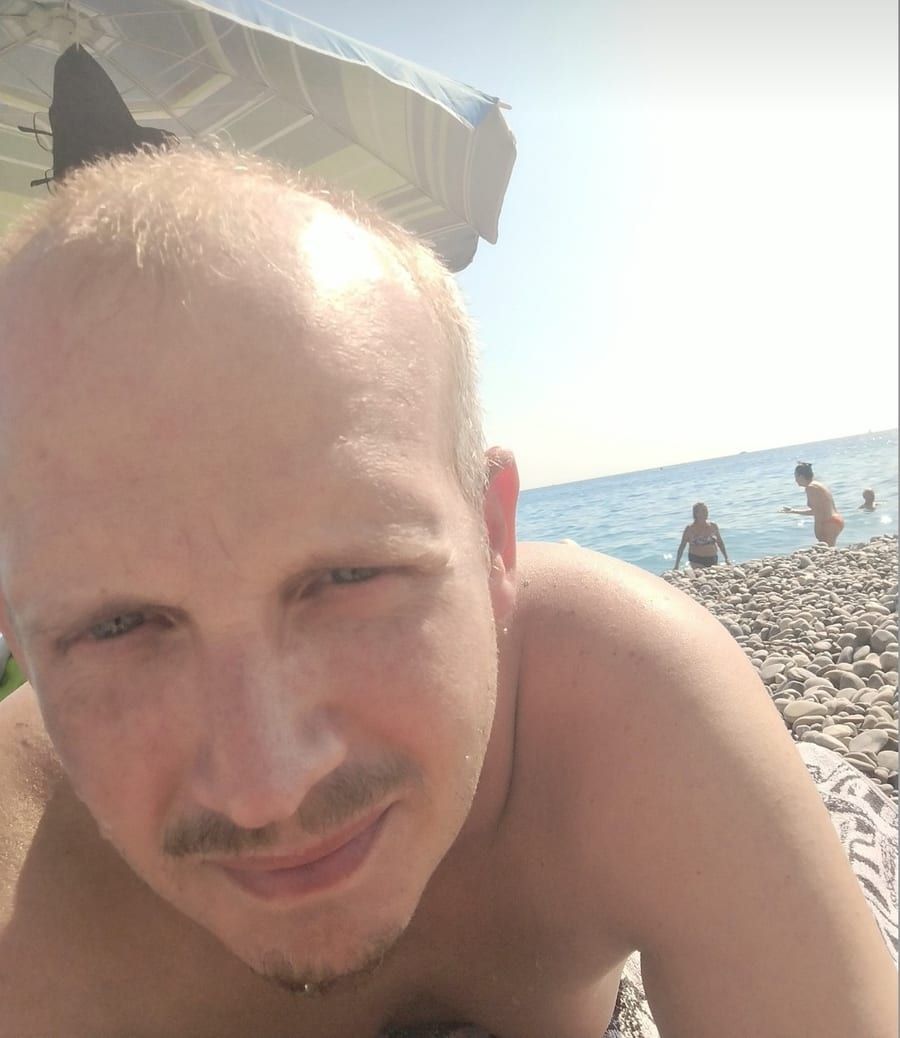 Rolland - Telegram gay à Buochs Profil de Rolland, 40 ans, Telegram gay à Buochs (Nidwald)