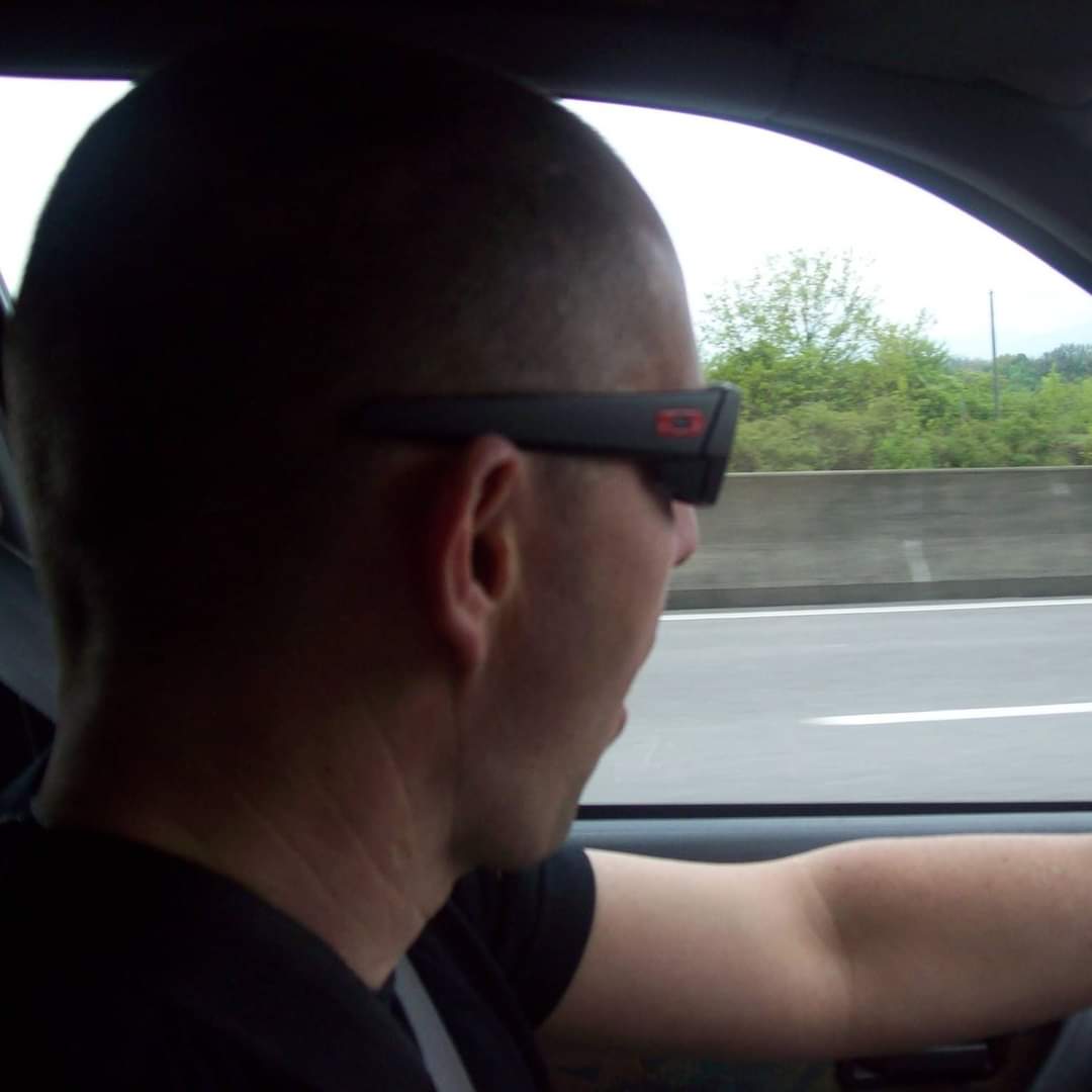 Profil de Ymed, 36 ans, Telegram gay à Trasadingen (Schaffhouse)