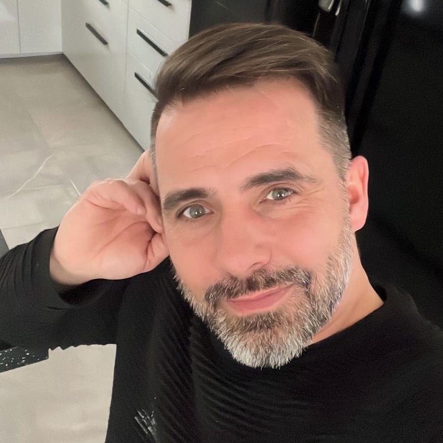 Profil de Gorge, 25 ans, Telegram gay à Thörigen (Berne)