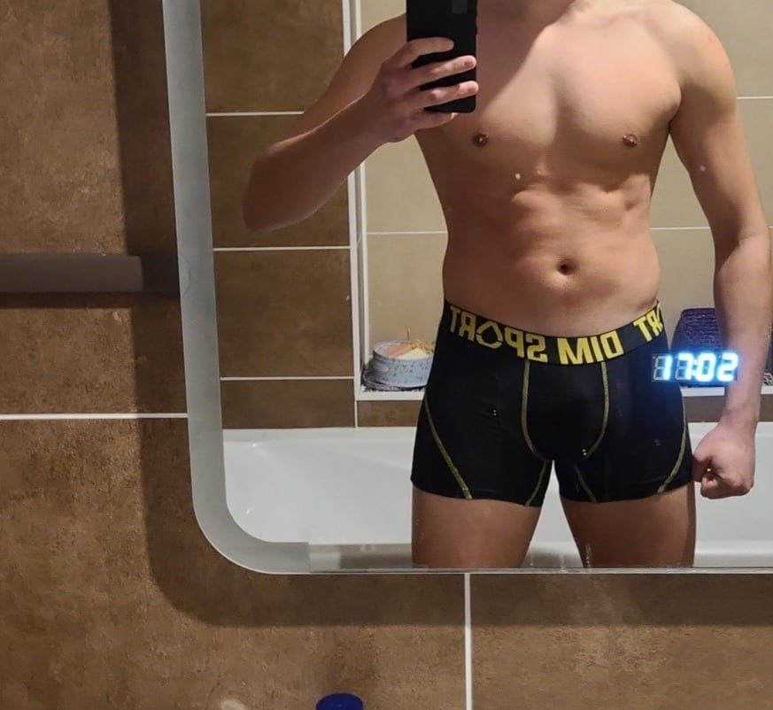 Profil de Stanilas, 27 ans, Telegram gay à Hüniken (Soleure)