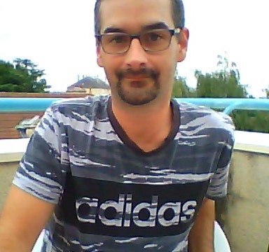 Redouan - Telegram gay à Vogorno Profil de Redouan, 38 ans, Telegram gay à Vogorno (Tessin)