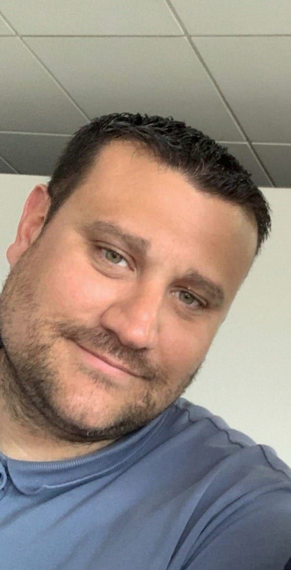 Garabed - Telegram gay à Niederwil SO Profil de Garabed, 39 ans, Telegram gay à Niederwil SO (Soleure)