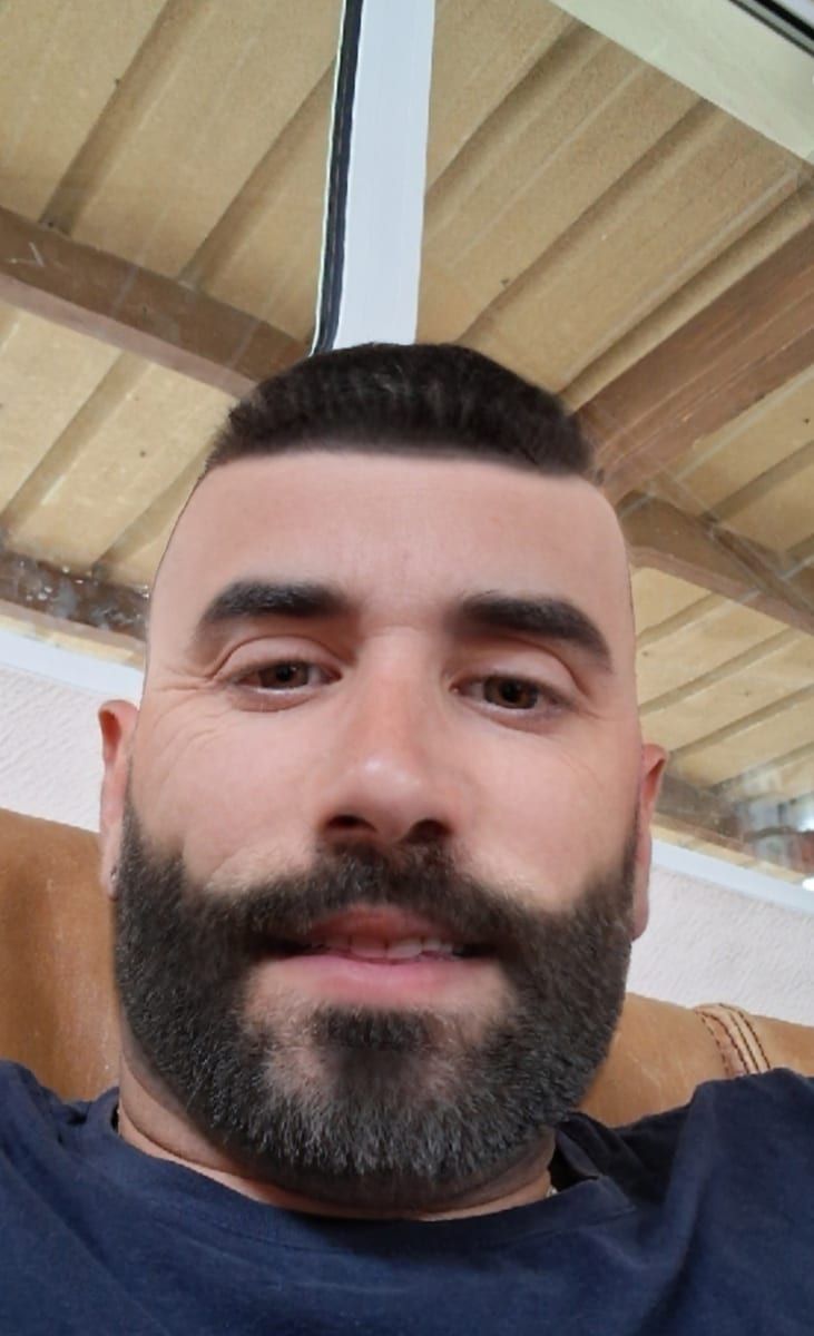 Ioane - Telegram gay à St-Cierges Profil de Ioane, 30 ans, Telegram gay à St-Cierges (Vaud)