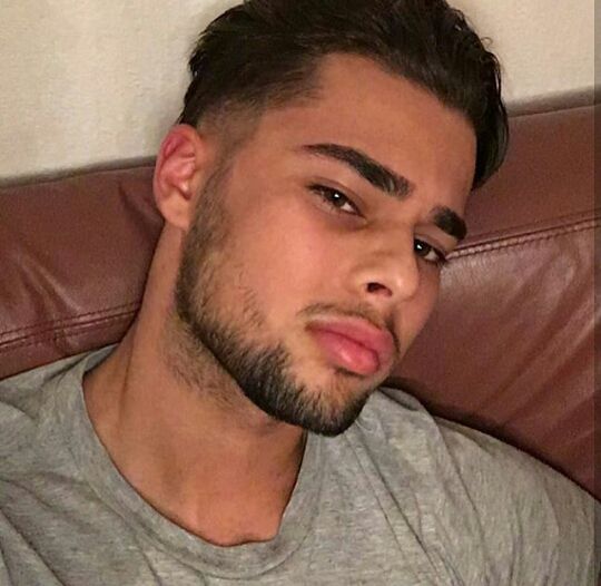 Achil - Telegram gay à Dürrenroth Profil de Achil, 41 ans, Telegram gay à Dürrenroth (Berne)