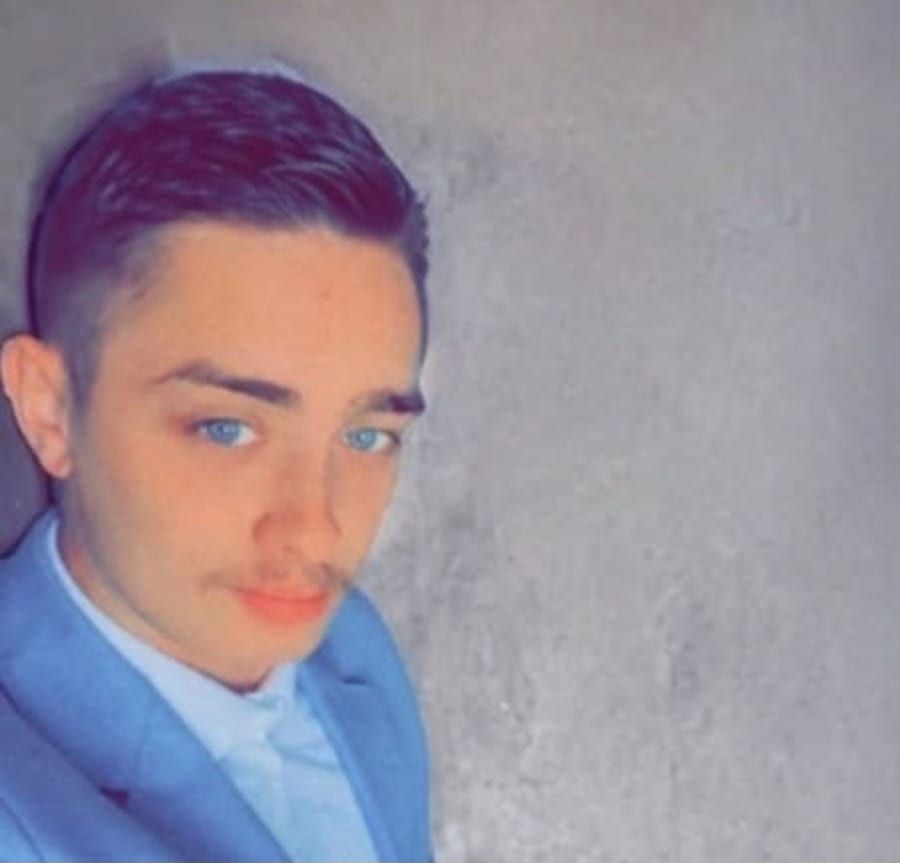 Jérôme - Telegram gay à Grandfontaine Profil de Jérôme, 22 ans, Telegram gay à Grandfontaine (Jura)