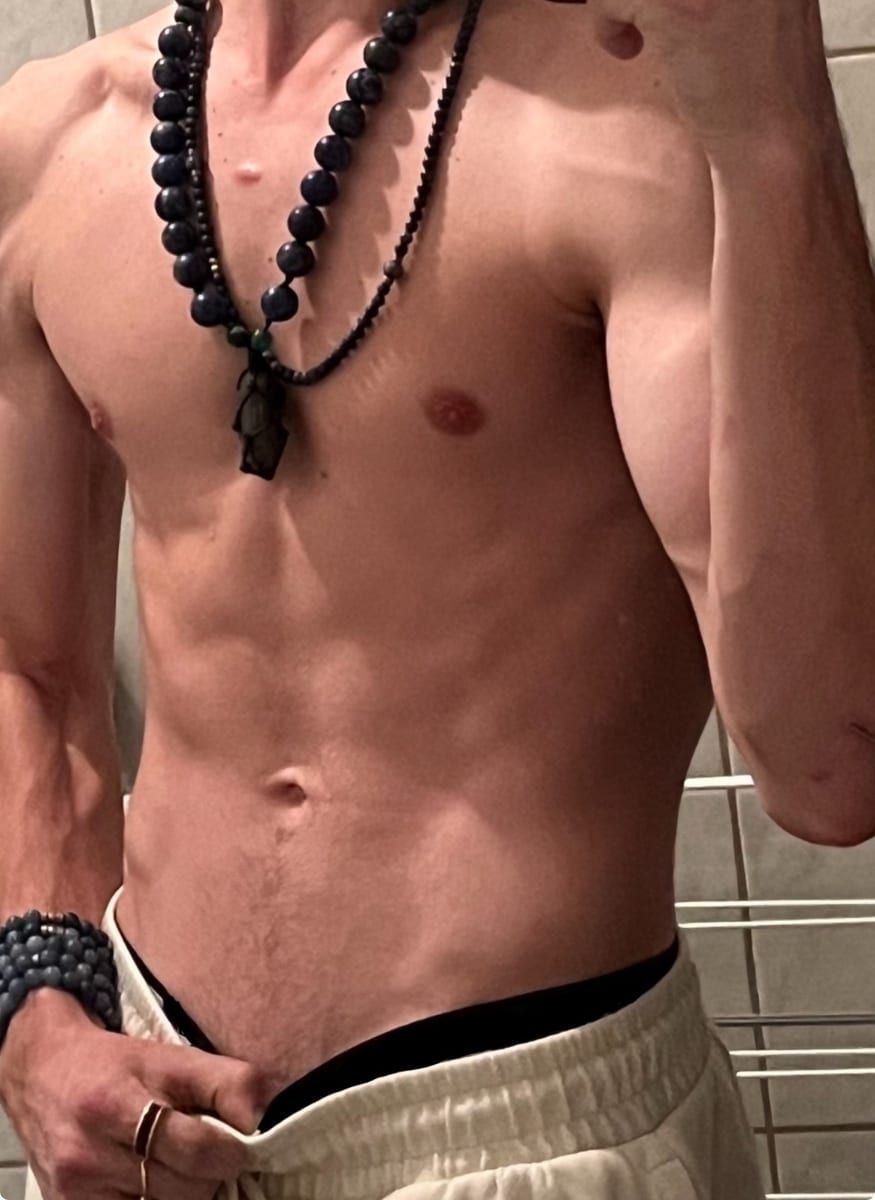 Profil de Rouchdi, 22 ans, Telegram gay à Combremont-le-Grand (Vaud)