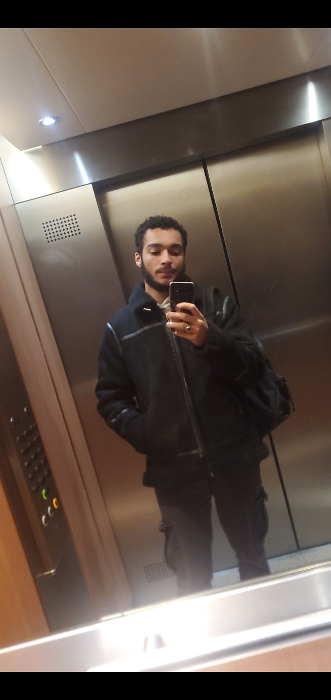 Kerry - Telegram gay à Veyrier Profil de Kerry, 32 ans, Telegram gay à Veyrier (Genève)
