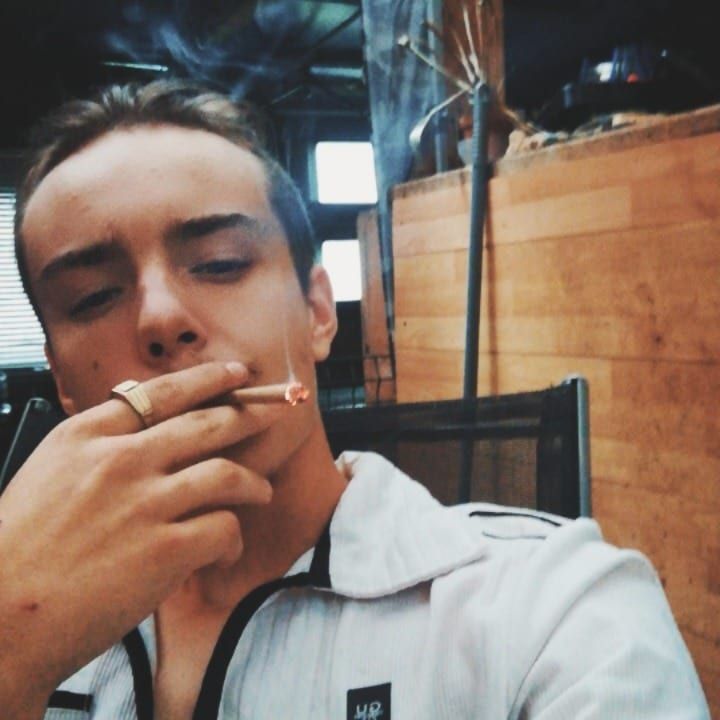 Profil de Lenaik, 40 ans, Telegram gay à Stalden (Sarnen) (Obwald)