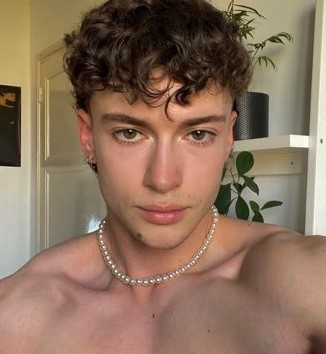 Bernie - Telegram gay à Bottmingen Profil de Bernie, 26 ans, Telegram gay à Bottmingen (Bâle-Campagne)