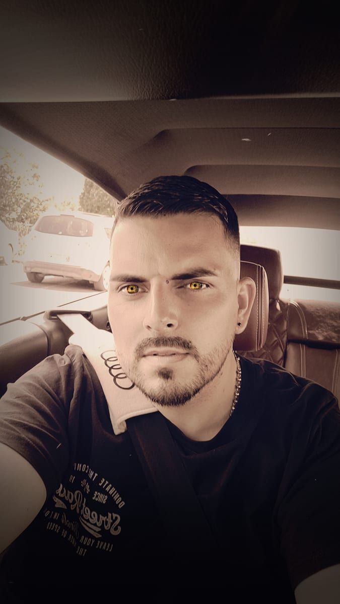 Profil de Johanny, 31 ans, Telegram gay à Grindelwald (Berne)
