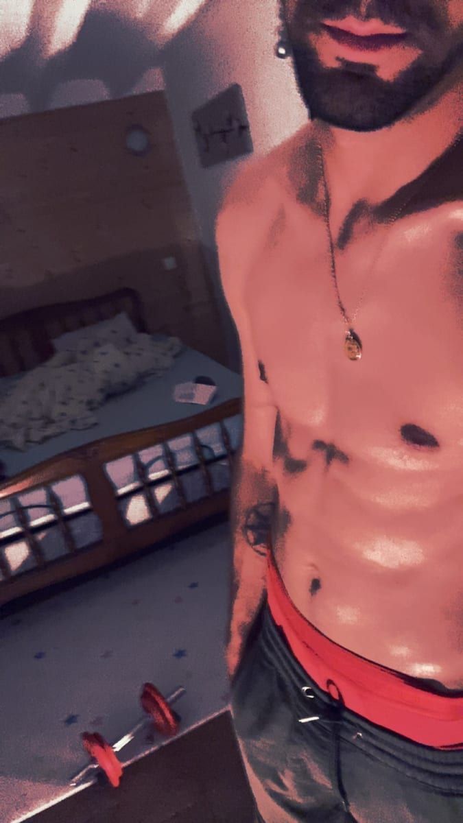 Zyed - Telegram gay à Galmiz Profil de Zyed, 39 ans, Telegram gay à Galmiz (Fribourg)