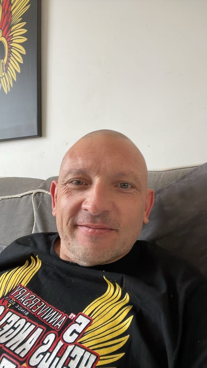 Profil de Aaron, 45 ans, Telegram gay à Lax (Valais)