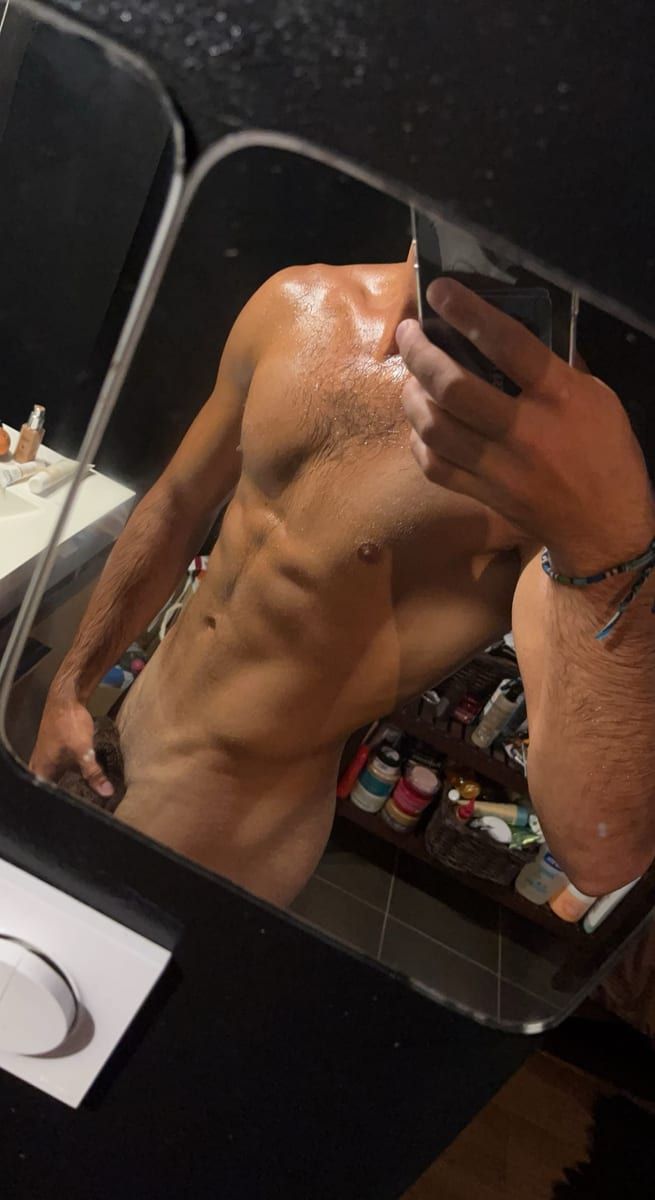 Profil de Edgard, 26 ans, Telegram gay à La Conversion (Vaud)