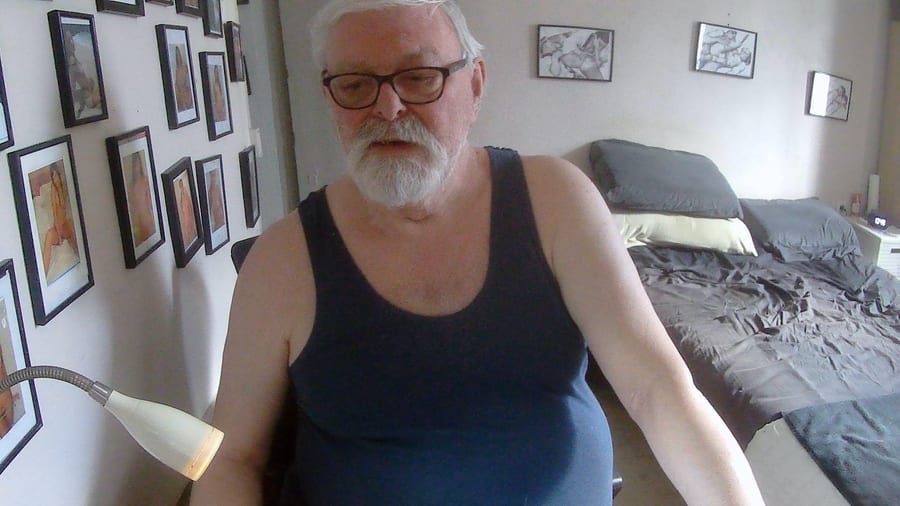 Matthew - Telegram gay à Eclépens Profil de Matthew, 45 ans, Telegram gay à Eclépens (Vaud)