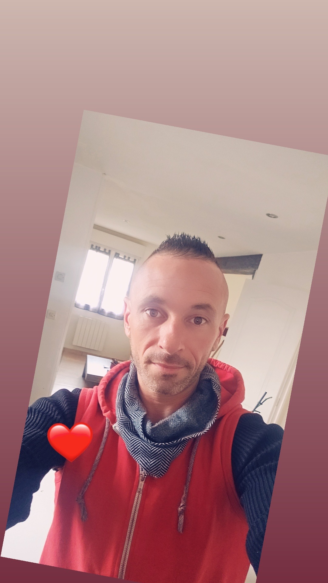 Miroslav - Telegram gay à Vellerat Profil de Miroslav, 32 ans, Telegram gay à Vellerat (Jura)