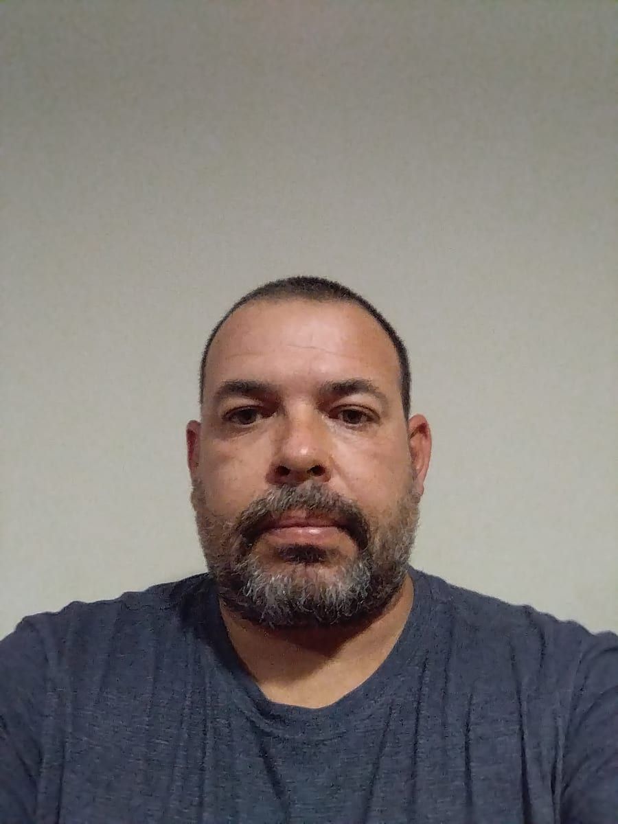 Profil de Oskar, 25 ans, Telegram gay à Denezy (Vaud)