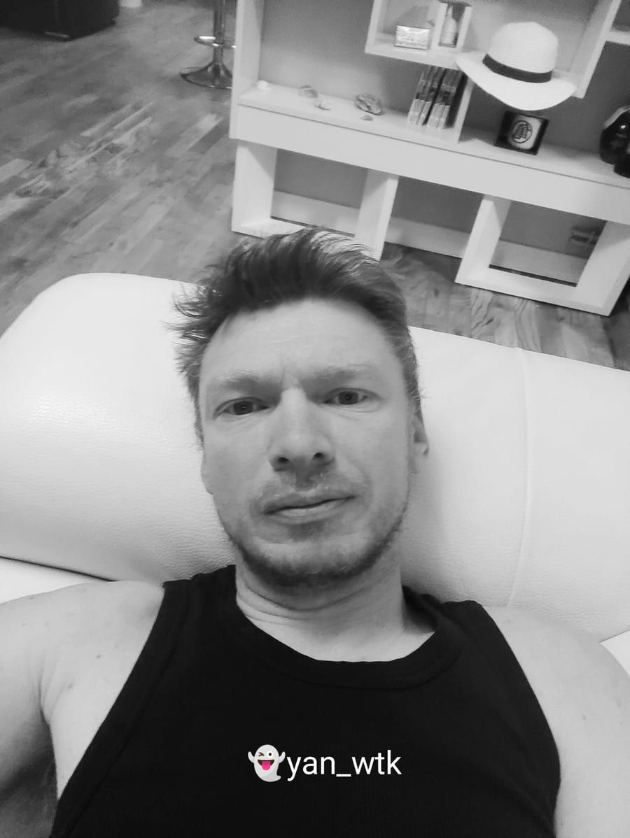 Profil de Gustin, 22 ans, Telegram gay à Blitzingen (Valais)
