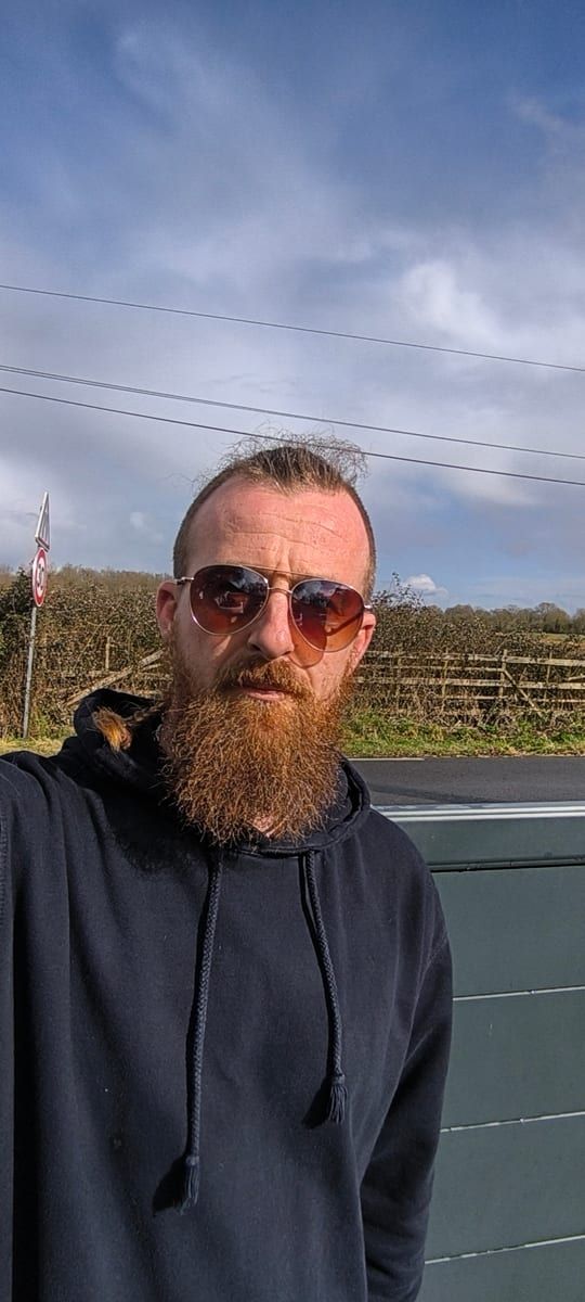 Profil de Beyhan, 40 ans, Telegram gay à Lax (Valais)