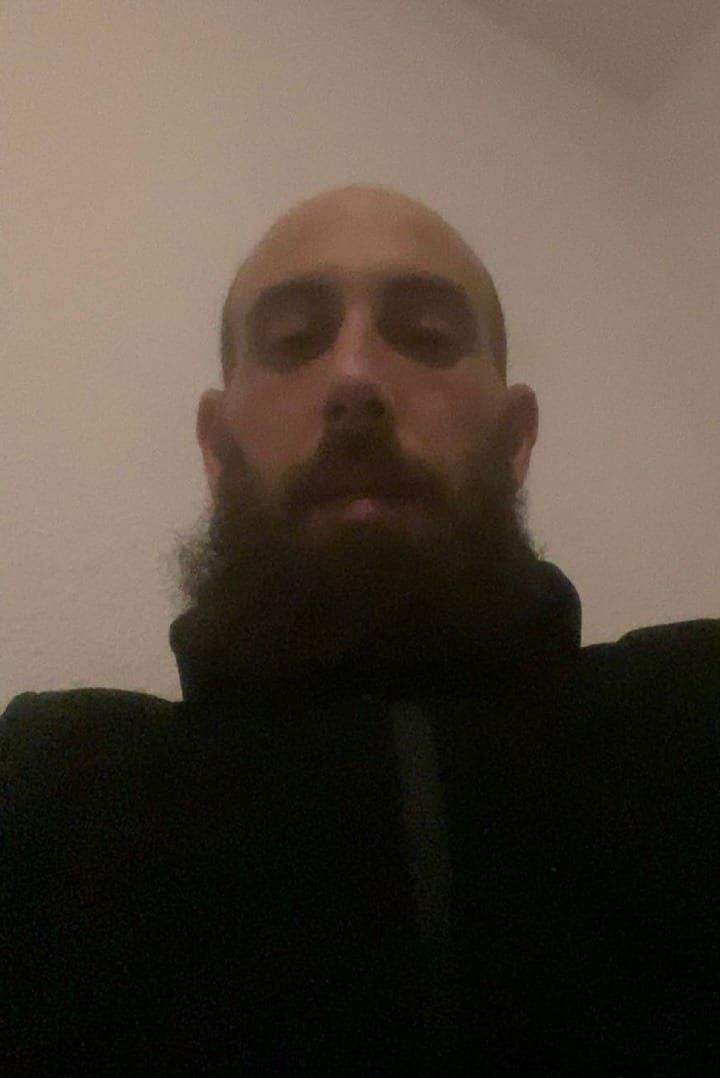 Corey - Telegram gay à Couvet Profil de Corey, 33 ans, Telegram gay à Couvet (Vaud)