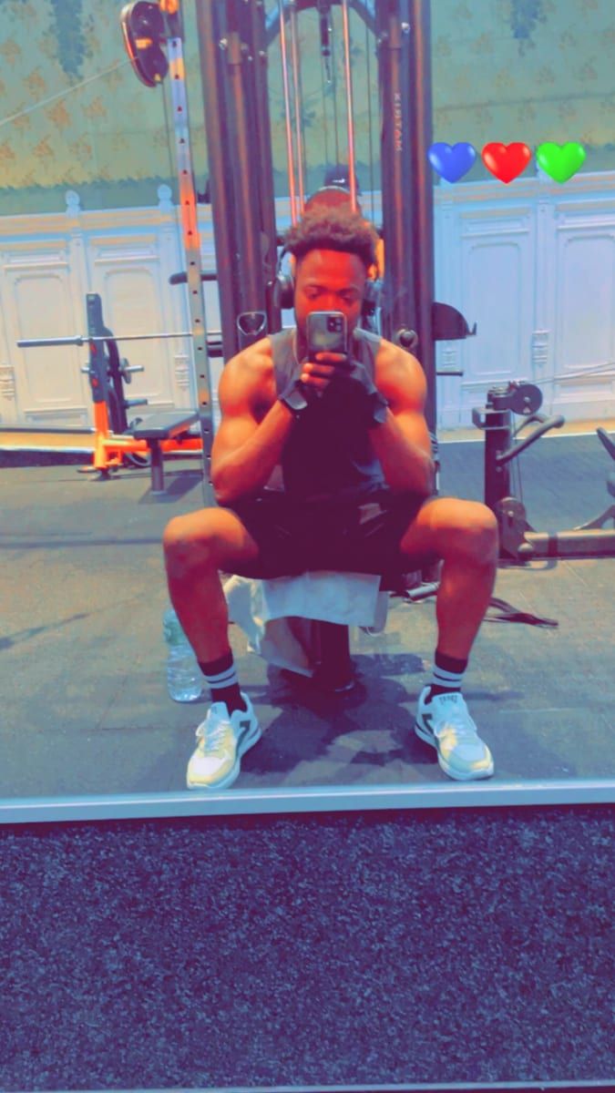 Profil de Youssoupha, 24 ans, Telegram gay à Trasadingen (Schaffhouse)