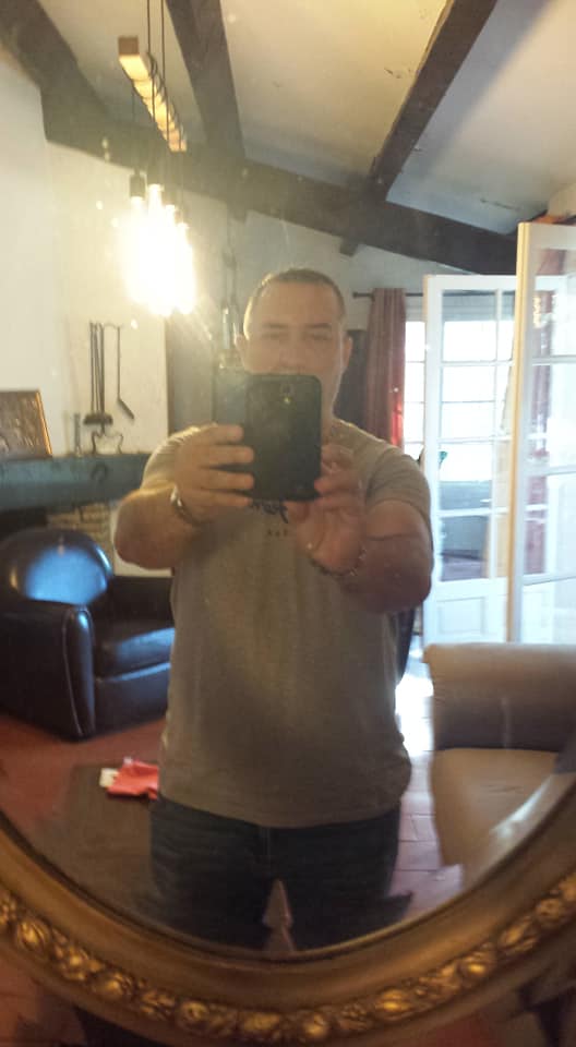 Abdelmajid - Telegram gay à Mex VS Profil de Abdelmajid, 32 ans, Telegram gay à Mex VS (Valais)