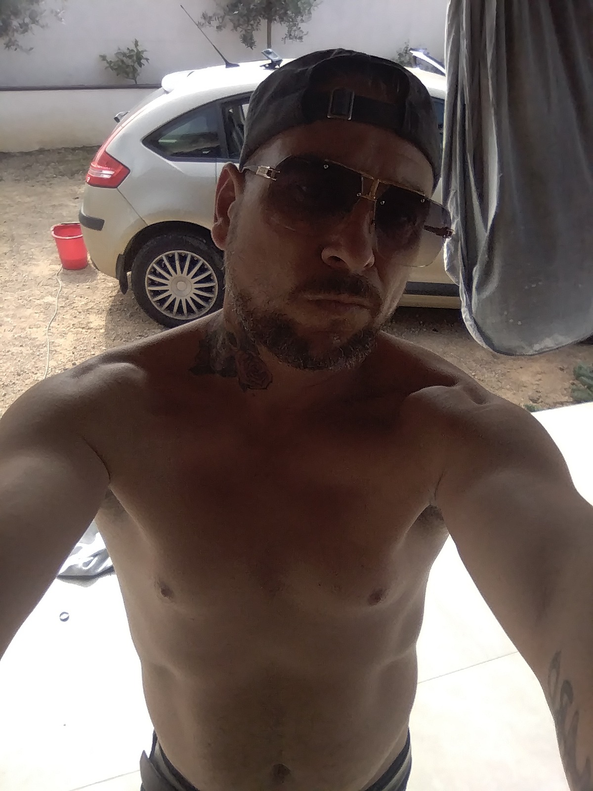 Profil de Nasseredine, 42 ans, Telegram gay à Wirzweli (Nidwald)