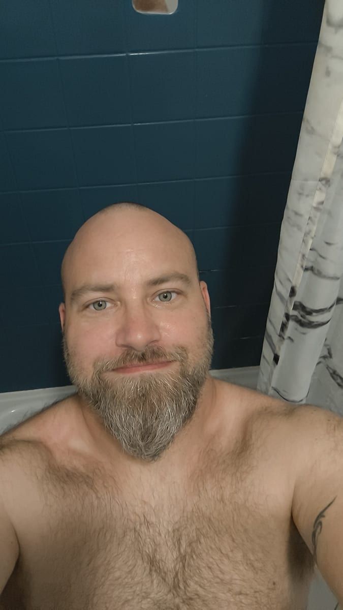 Gurvann - Telegram gay à Vésenaz Profil de Gurvann, 40 ans, Telegram gay à Vésenaz (Genève)