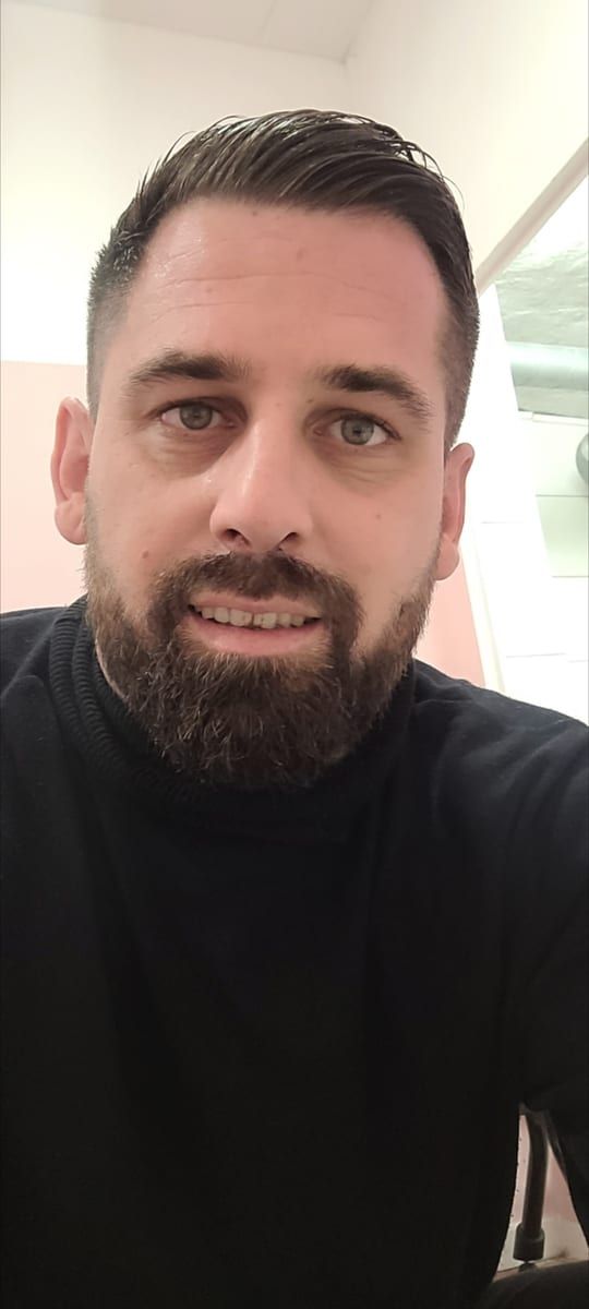 Profil de Jean-axel, 23 ans, Telegram gay à Stalden (Sarnen) (Obwald)