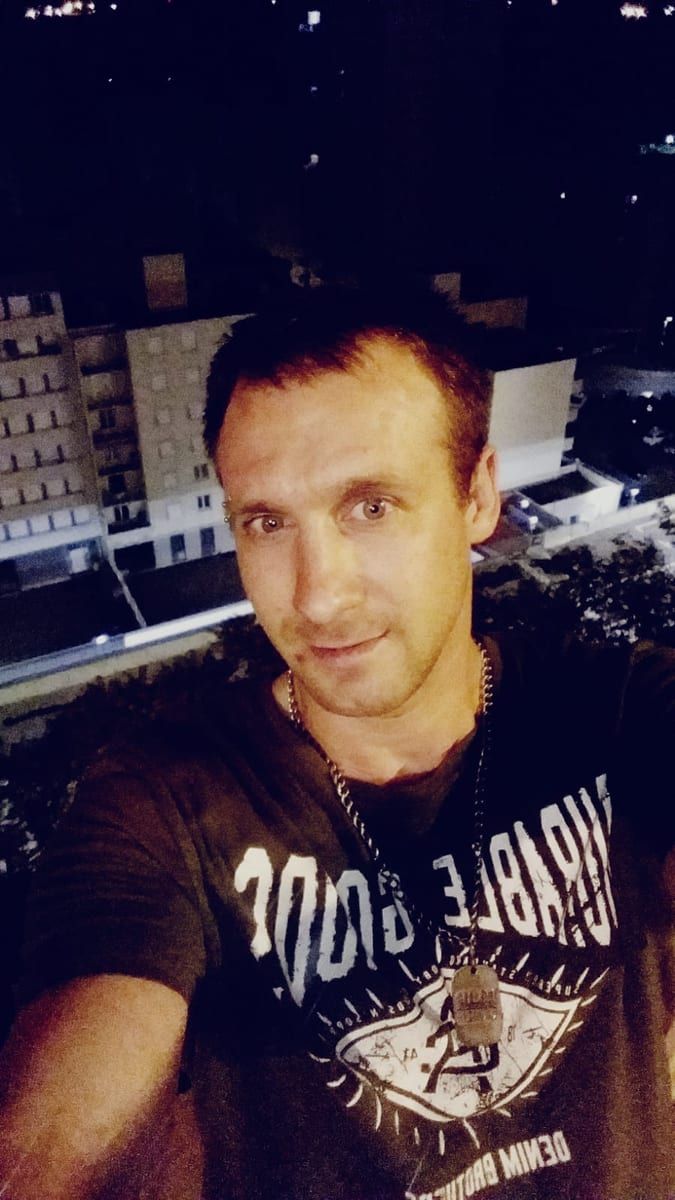 Profil de Szymon, 30 ans, Telegram gay à Lyss (Berne)