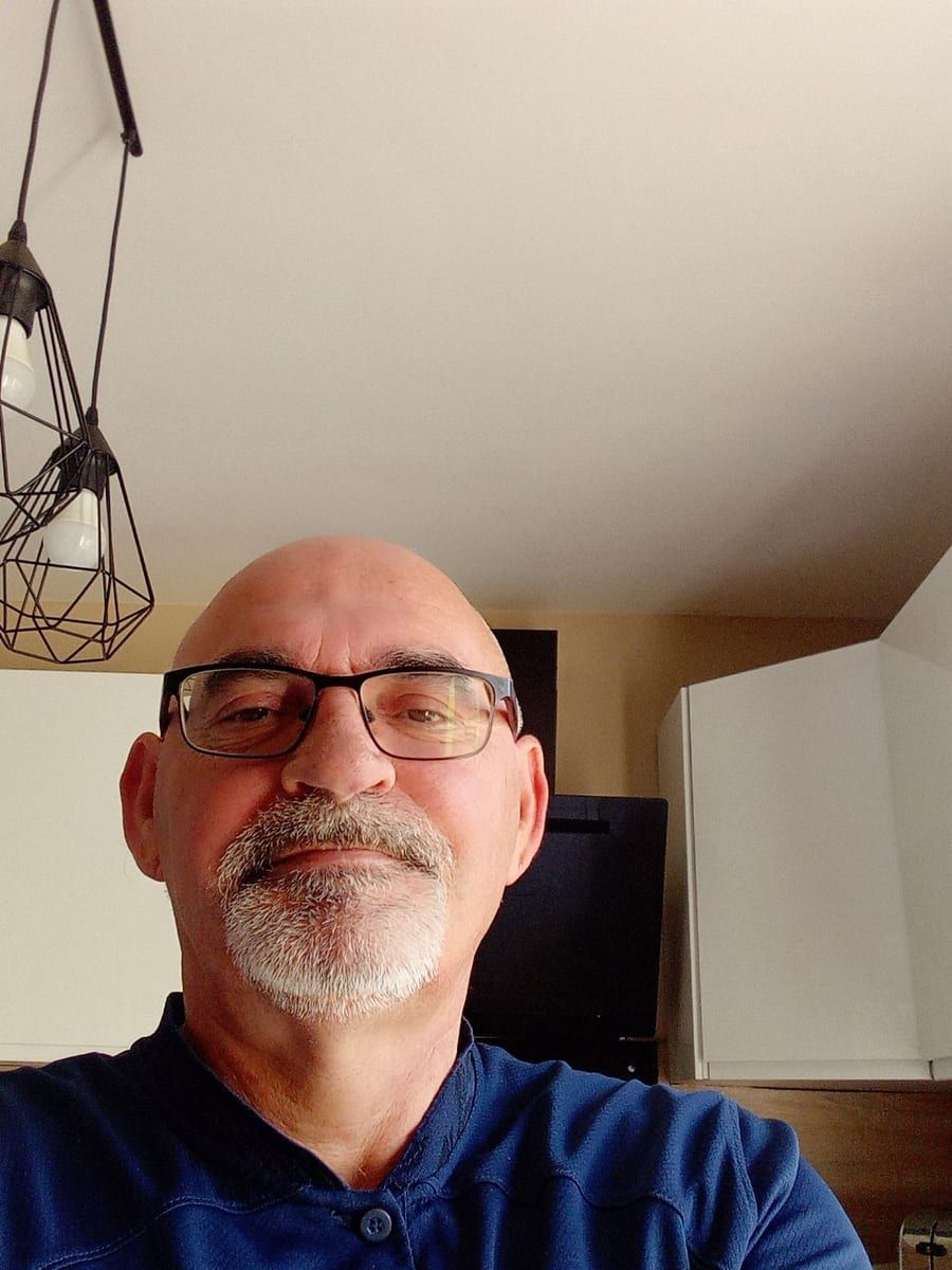 Haythem - Telegram gay à Beckenried Profil de Haythem, 45 ans, Telegram gay à Beckenried (Nidwald)
