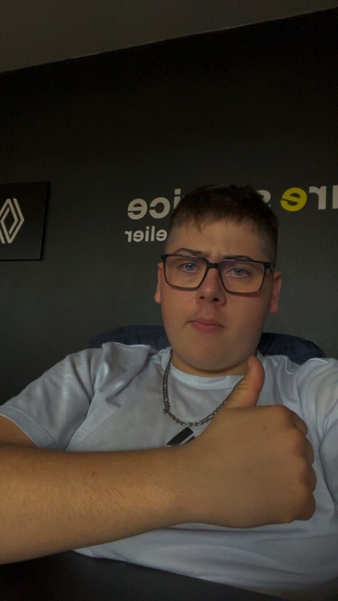 Profil de Djafar, 42 ans, Telegram gay à Lungern (Obwald)