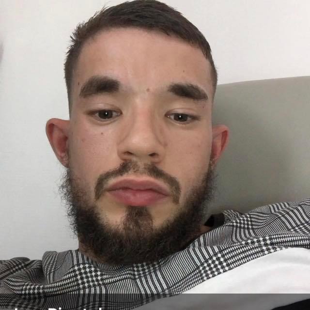 Profil de Yugo, 28 ans, Telegram gay à Cortébert (Berne)