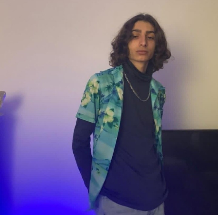 Profil de Cosma, 33 ans, Telegram gay à Aclens (Vaud)