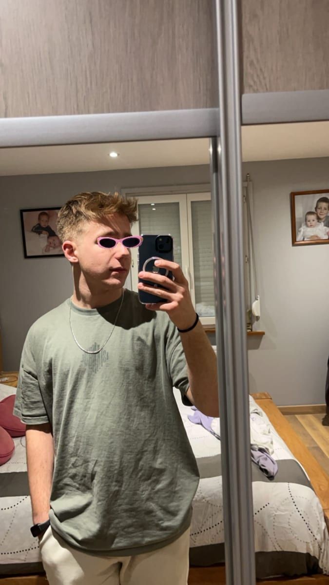 Maurin - Telegram gay à Zunzgen Profil de Maurin, 22 ans, Telegram gay à Zunzgen (Bâle-Campagne)