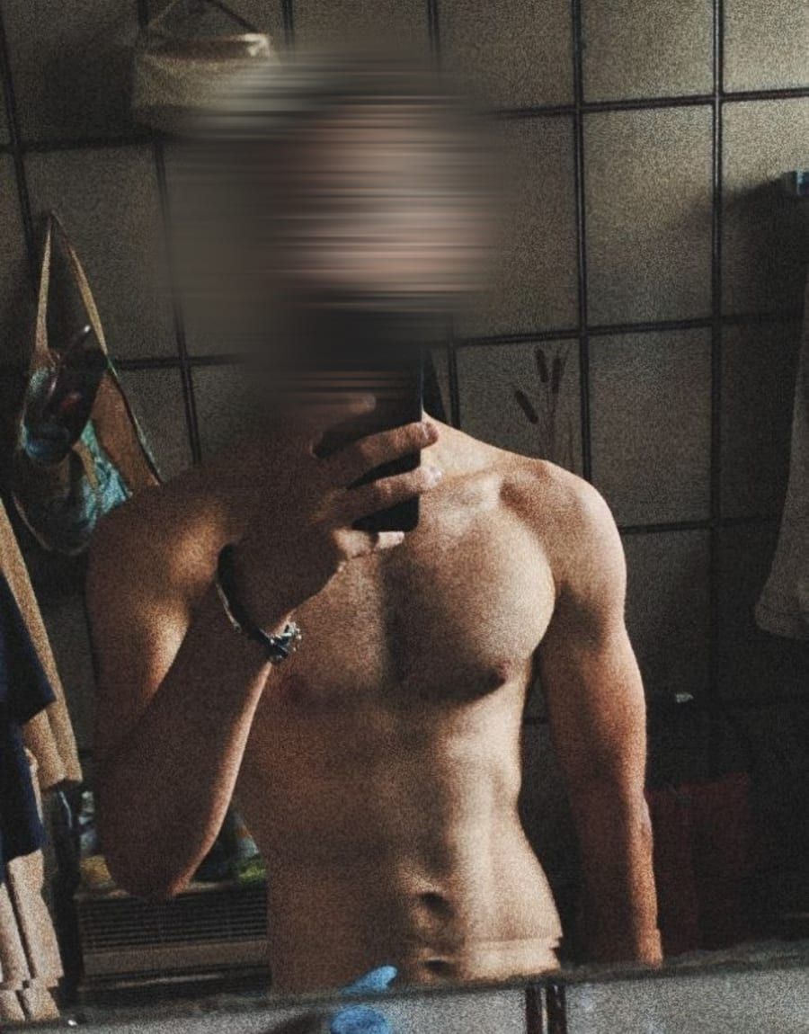 Yovan - Telegram gay à Flühli LU Profil de Yovan, 25 ans, Telegram gay à Flühli LU (Lucerne)