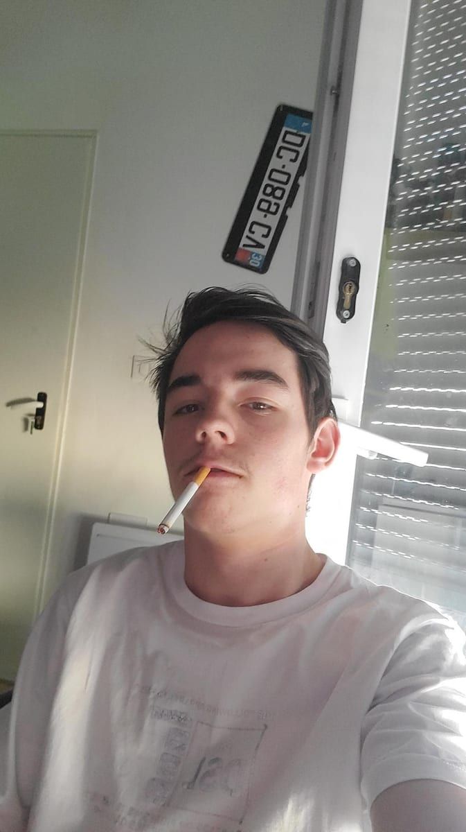 Alexander - Telegram gay à Dotzigen Profil de Alexander, 23 ans, Telegram gay à Dotzigen (Berne)