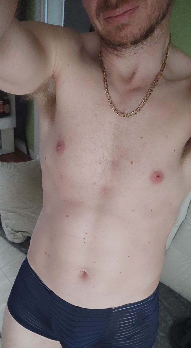 Bendji - Telegram gay à Mülligen Profil de Bendji, 28 ans, Telegram gay à Mülligen (Argovie)